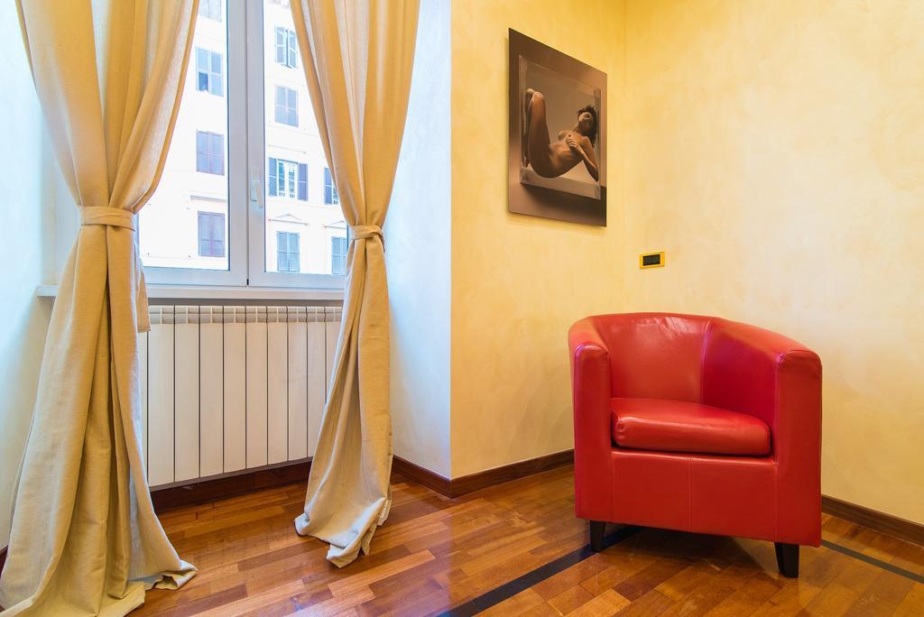 Arco Di Gallieno Couette-café